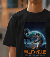 Mujo kuje konja po mjesecu Baumwolle Herren T-Shirt
